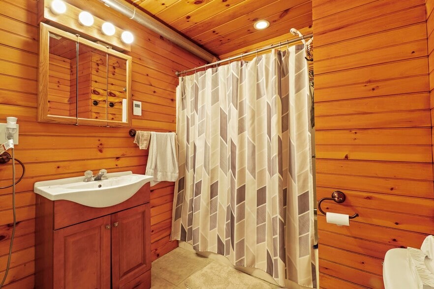 More Photos Of 9933 Bear Creek Blvd, Bear Creek Township Restaurant For Sale