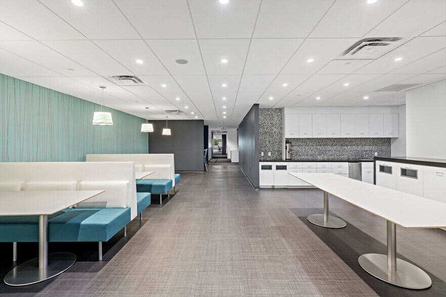 More Photos Of 700 Dresher Rd, Horsham Township Office For Lease