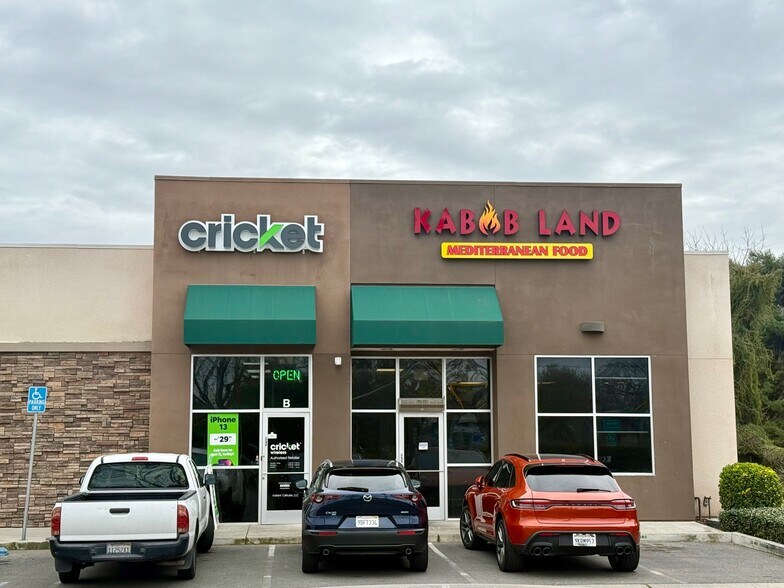 More Photos Of 947 W Olive Ave, Porterville Freestanding For Lease