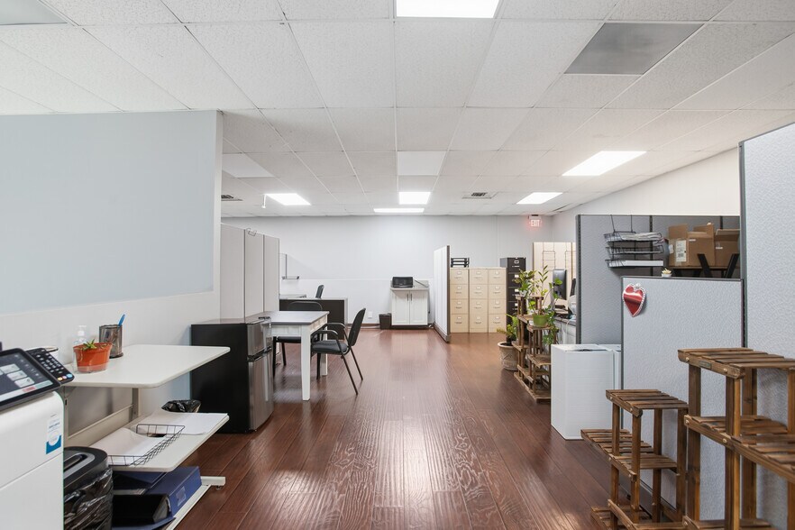 More Photos Of 1345 S Lewis St, Anaheim Warehouse For Sale