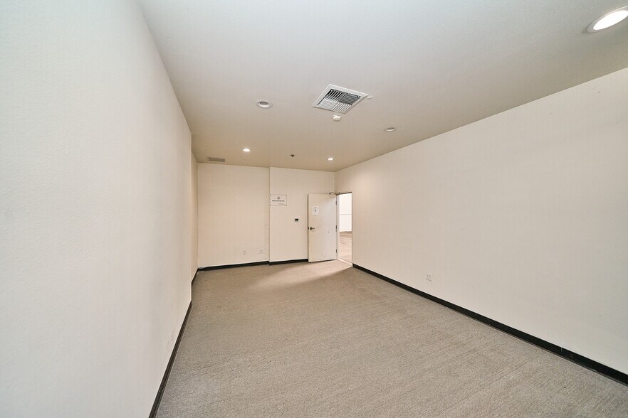 More Photos Of 1773 W San Bernardino Rd, West Covina Warehouse For Sale