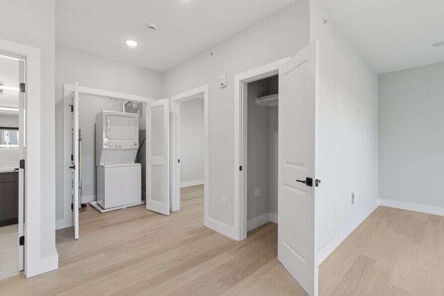 More Photos Of 34-40 Hudson St, Newark Apartments For Lease