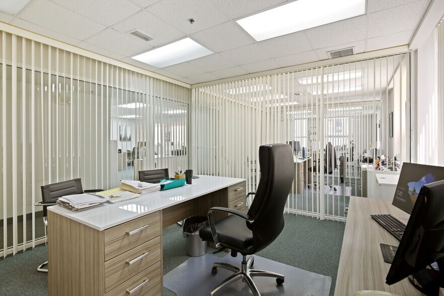 More Photos Of 168 SE 1st St, Miami Loft Creative Space For Lease