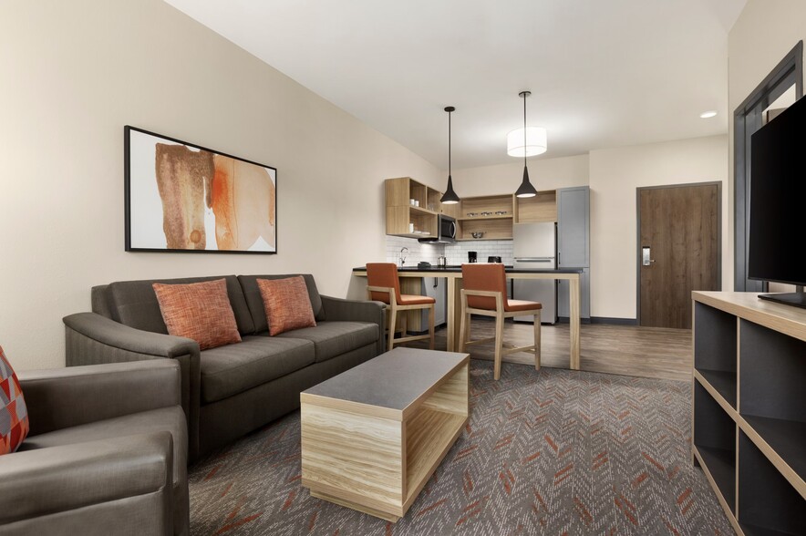 More Photos Of 14831 Military Rd S, Tukwila Hotel For Sale
