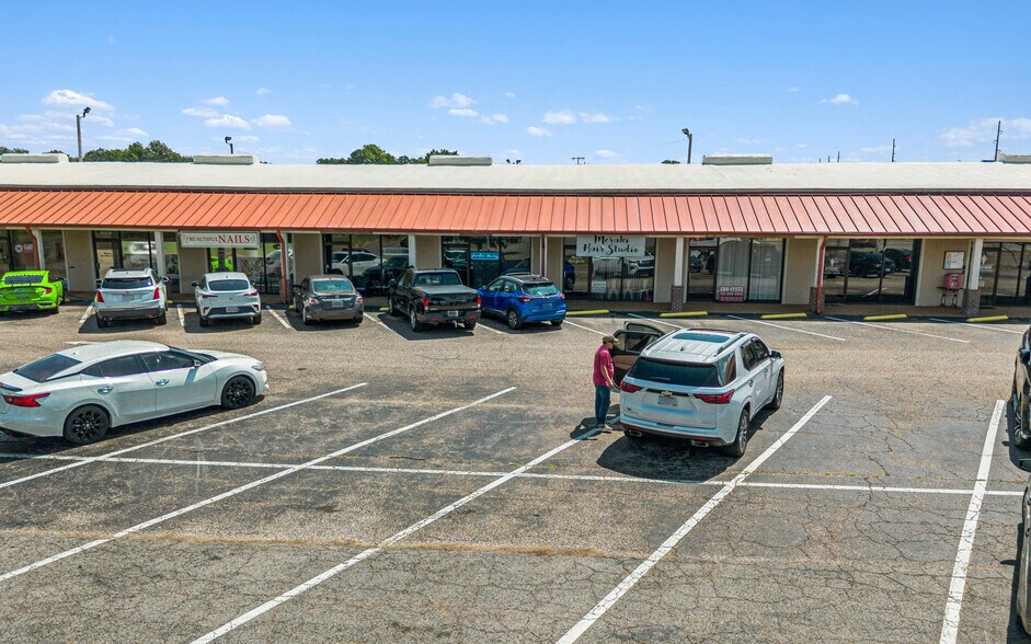 More Photos Of 206 E Reelfoot Ave, Union City General Retail For Sale