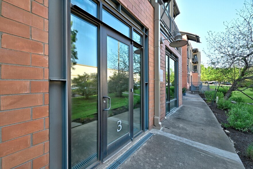 More Photos Of 2525 S Lamar Blvd, Austin Office For Sale