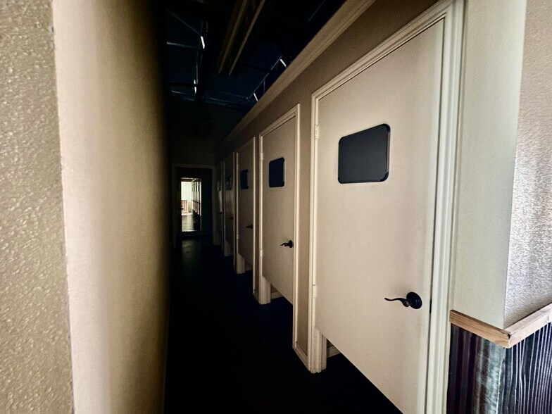 More Photos Of 2452 W Loop 340, Waco Freestanding For Lease