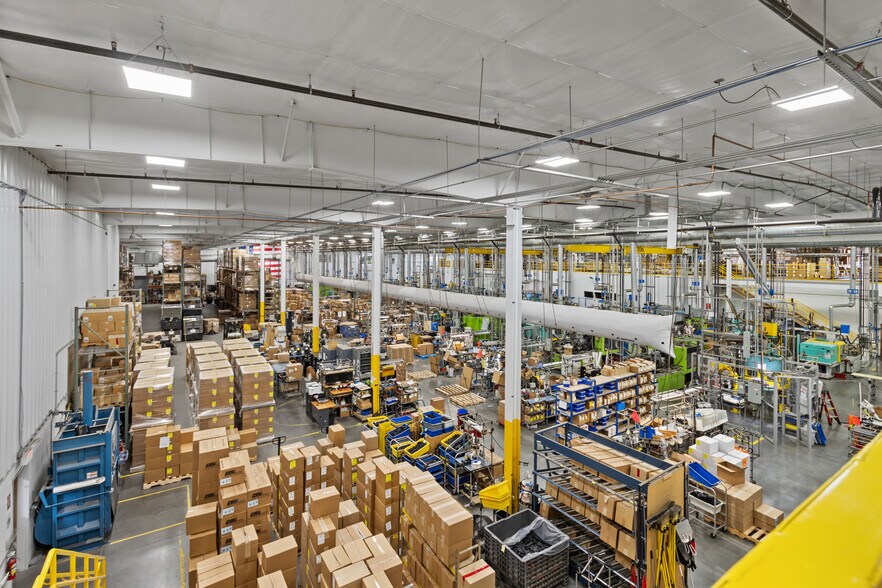 More Photos Of 275 Manhattan South Rd, Manhattan Warehouse For Sale