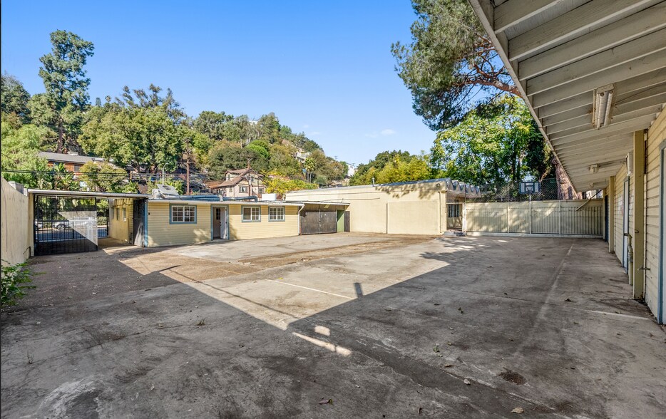More Photos Of 2124-2132 Hyperion Ave, Los Angeles Daycare Center For Sale