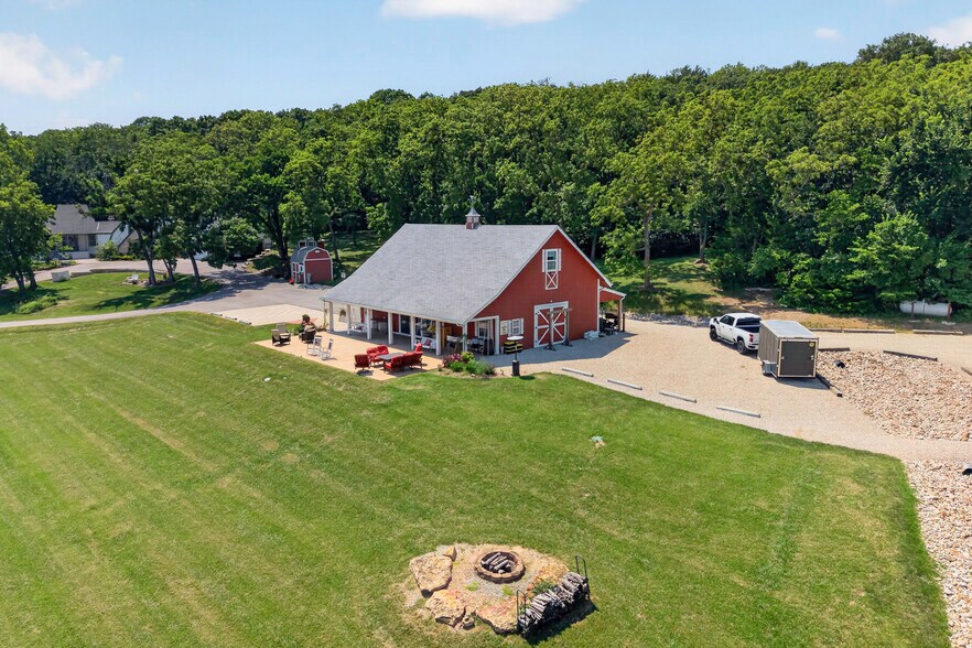 More Photos Of 1558 N 600 Rd, Baldwin City Specialty For Sale