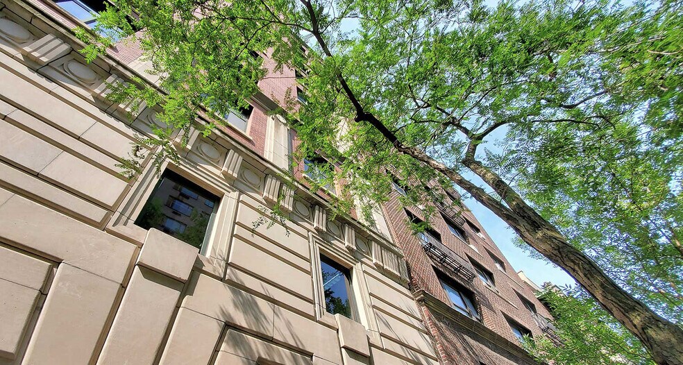 More Photos Of 184-188 E 70th St, New York Apartments For Sale