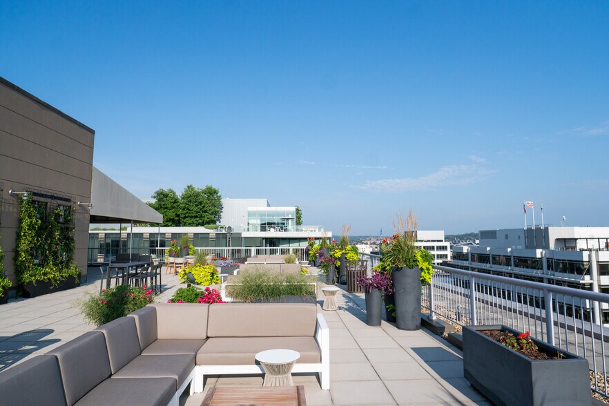 More Photos Of 2020 K St NW, Washington Office For Lease