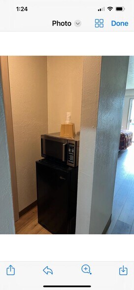 More Photos Of 203 N I-45, Madisonville Hotel For Sale