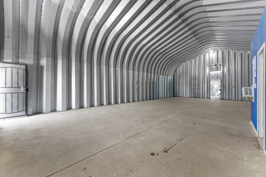 More Photos Of 5001 Gallegos, El Paso Warehouse For Sale