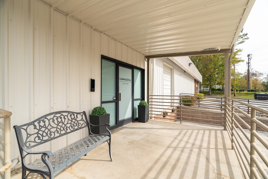 More Photos Of 4440 Walker Blvd, Knoxville Flex For Sale