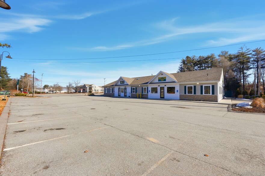 More Photos Of 365 Main St, Sturbridge Storefront For Lease