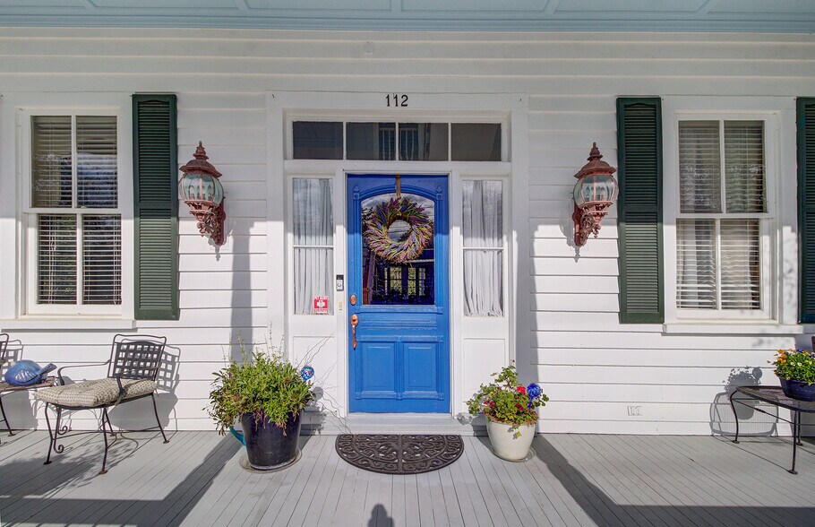 More Photos Of 112 S Magnolia St, Summerville Office Residential For Lease