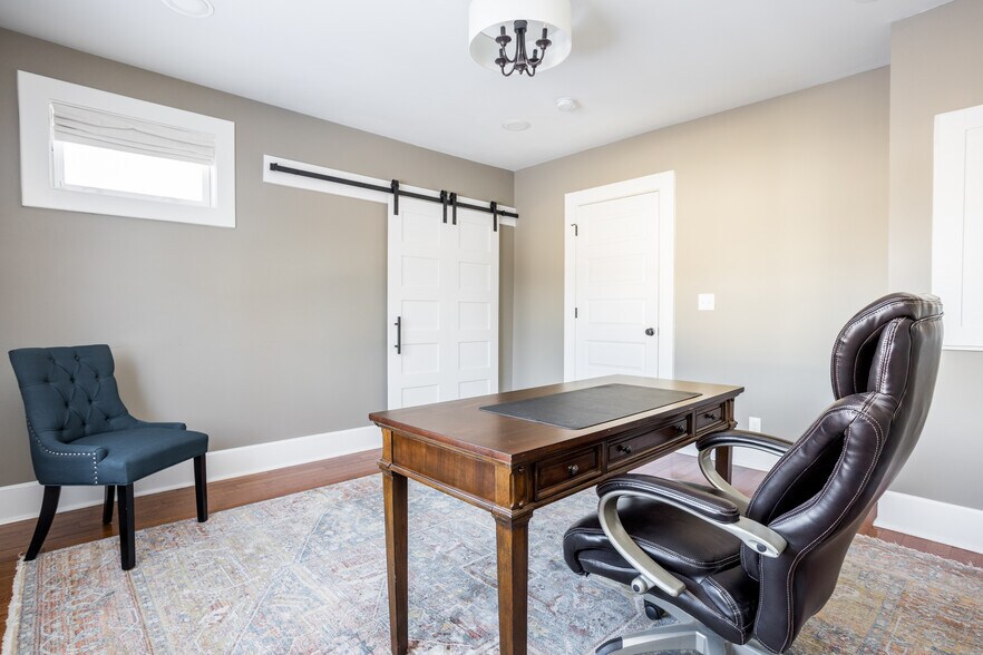 More Photos Of 502 W Main St, Danville Office For Sale