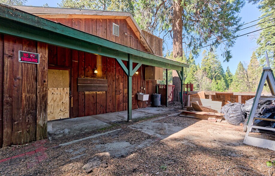 More Photos Of 6022 Pony Express Trl, Pollock Pines Freestanding For Sale