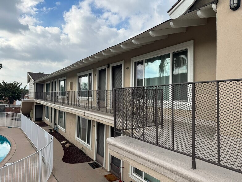 More Photos Of 1124-1130 S Lemon St, Anaheim Apartments For Sale