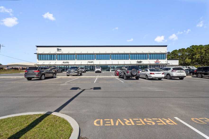 More Photos Of 13334 Seaway Rd, Gulfport Office For Lease