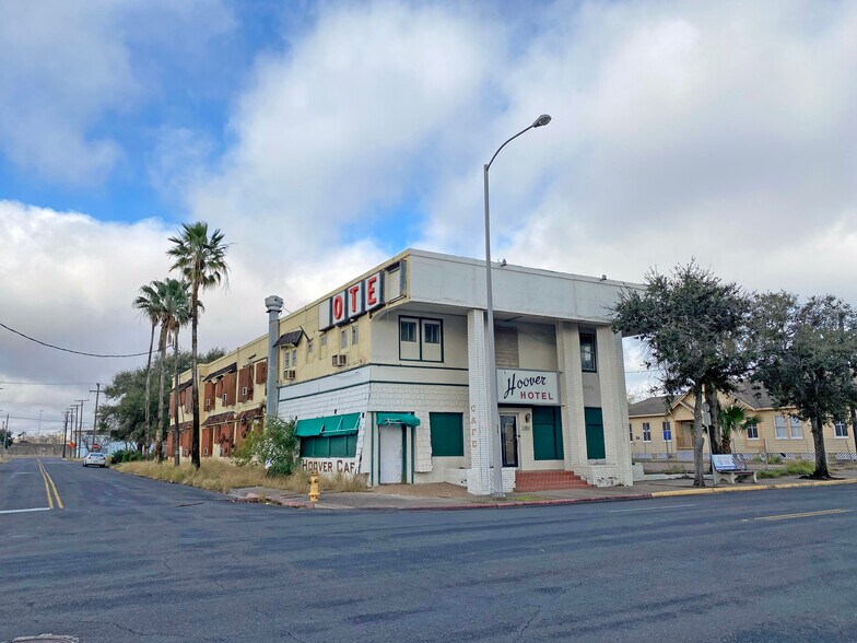 More Photos Of 1301 N Chaparral St, Corpus Christi Apartments For Sale