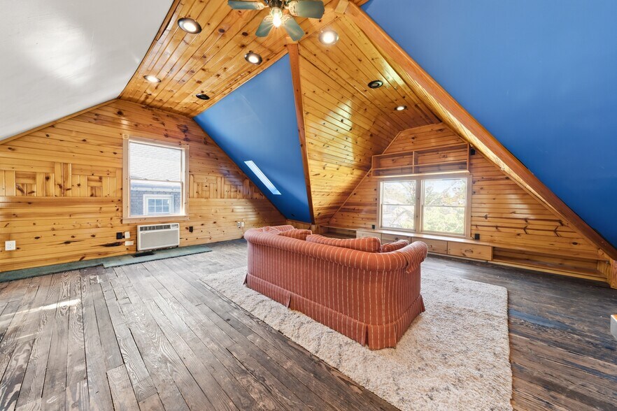 More Photos Of 12406 Larchmere Blvd, Cleveland General Retail For Sale