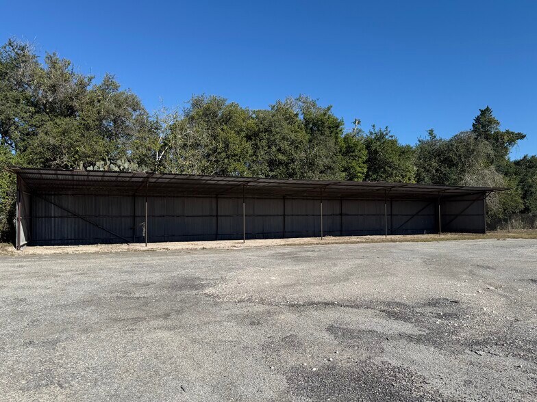 More Photos Of 1500 W Corpus Christi St, Beeville Freestanding For Sale