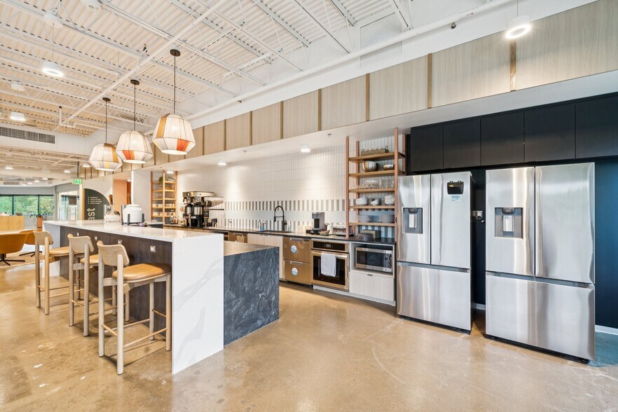 More Photos Of 4101 Cox Rd, Glen Allen Coworking Space