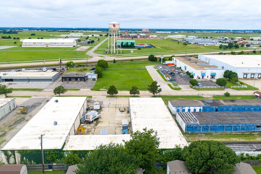 More Photos Of 1835 Industrial Blvd, Norman Warehouse For Sale