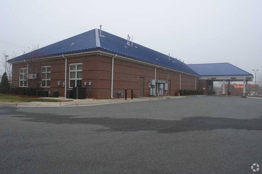 More Photos Of 3500 Mt. Holly Huntersville Rd, Charlotte Medical For Lease