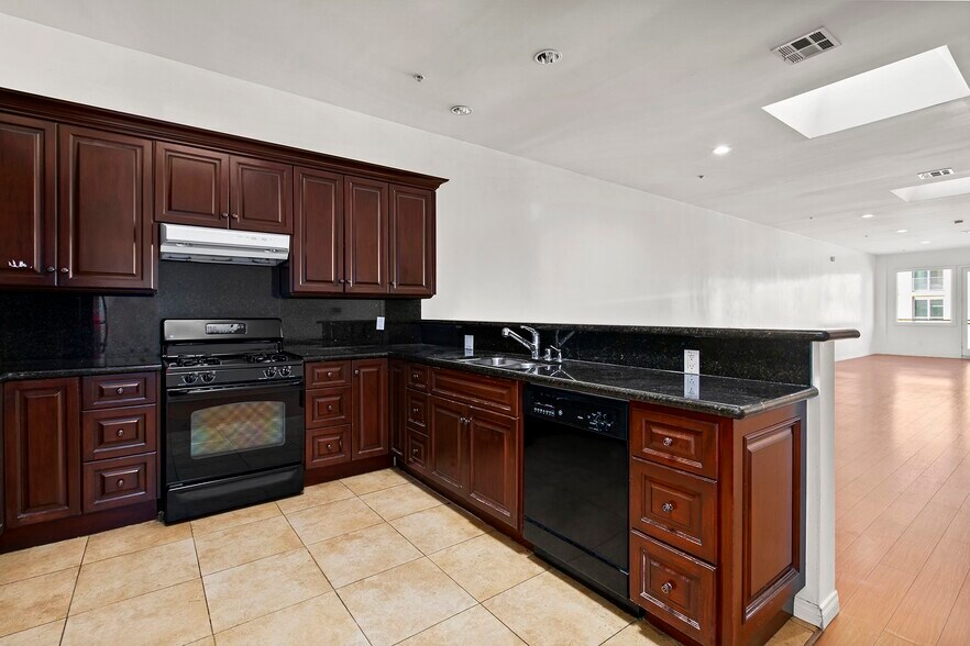 More Photos Of 634-638 E Colorado Blvd, Pasadena Office For Lease