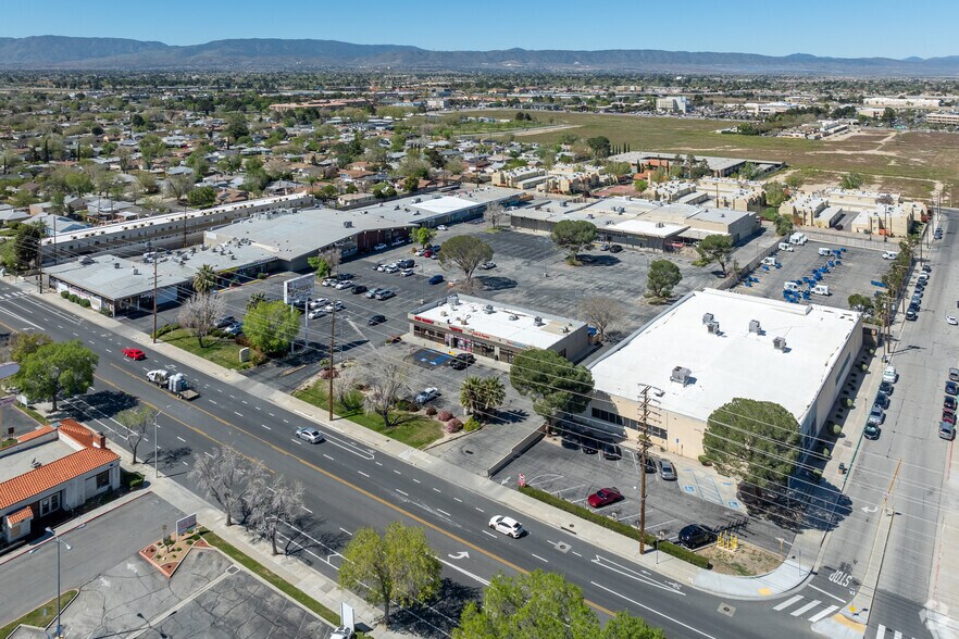 More Photos Of 44201-44247 N 10th St W, Lancaster Unknown For Lease