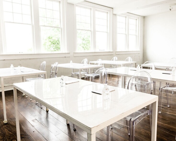 More Photos Of 1601 Chalk Hill Rd, Dallas Loft Creative Space For Sale