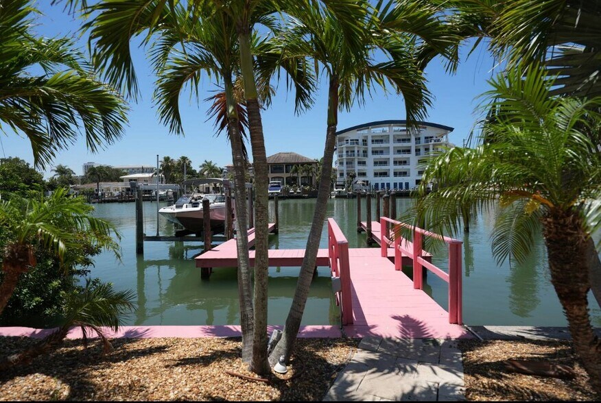More Photos Of 345 Hamden Dr, Clearwater Hotel For Sale