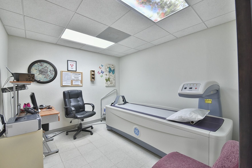 More Photos Of 1805 SE Lake Weir Ave, Ocala Medical For Sale