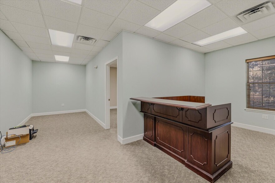 More Photos Of 2457 Care Dr, Tallahassee Office For Lease