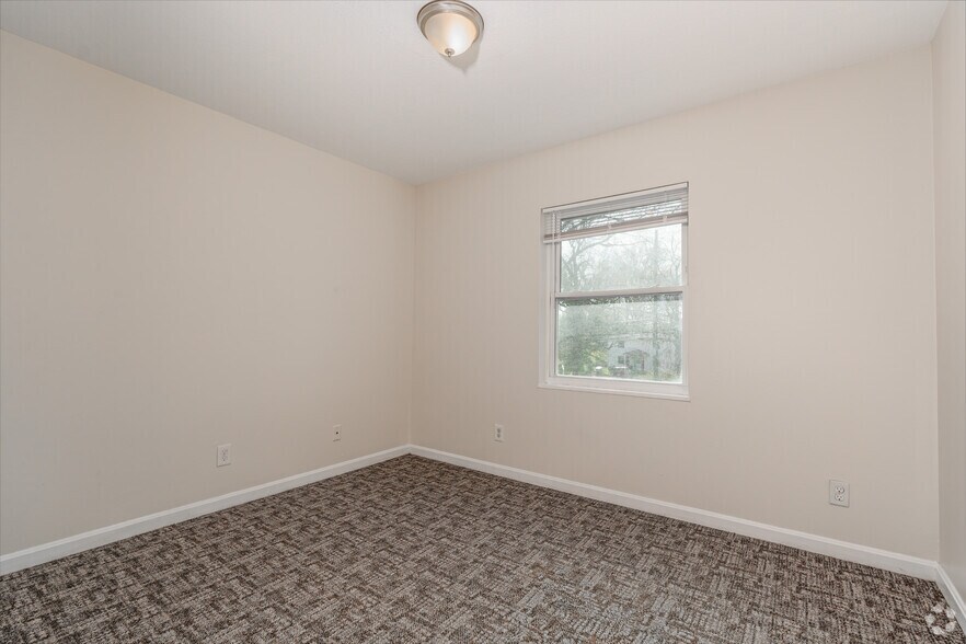 More Photos Of 7300-7310 Southside Dr, Louisville Apartments For Sale