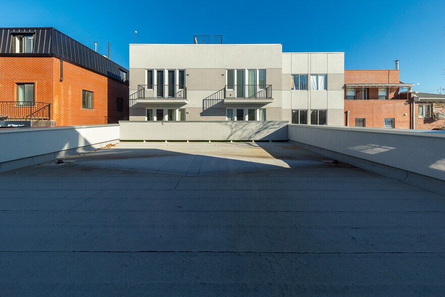 More Photos Of 1055-1063 63rd St, Brooklyn Office For Sale