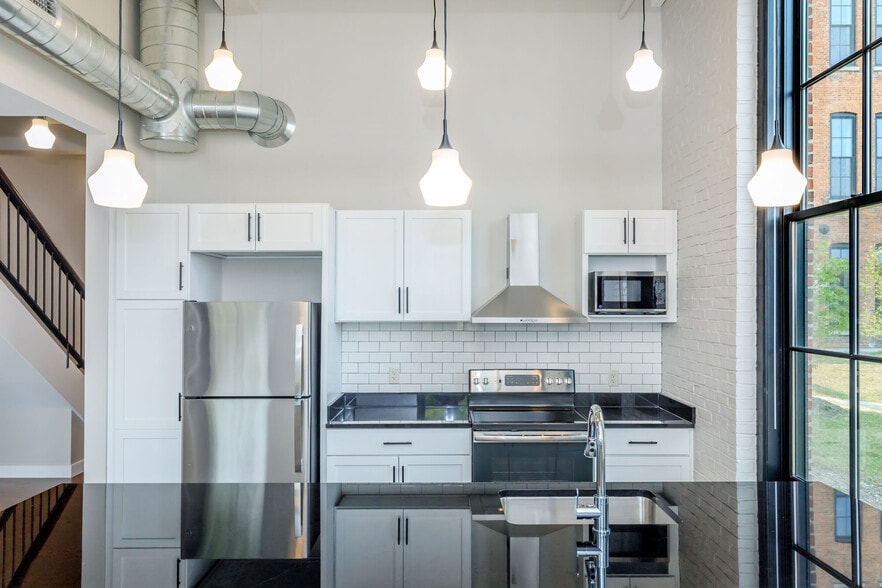 More Photos Of 811-827 Court St, Utica Apartments For Lease