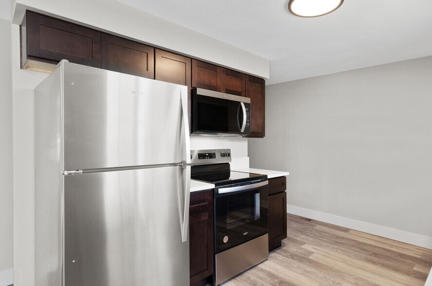 More Photos Of 201-307 Trees Ct, Silverton Apartments For Sale