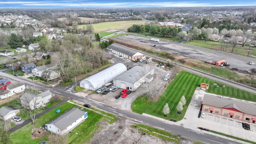 More Photos Of 146 W Borland St, Pickerington Warehouse For Lease