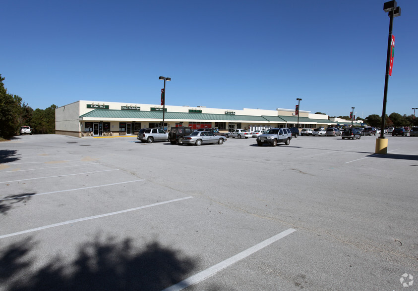 Primary Photo Of 8700 Emerald Dr, Emerald Isle General Retail For Lease