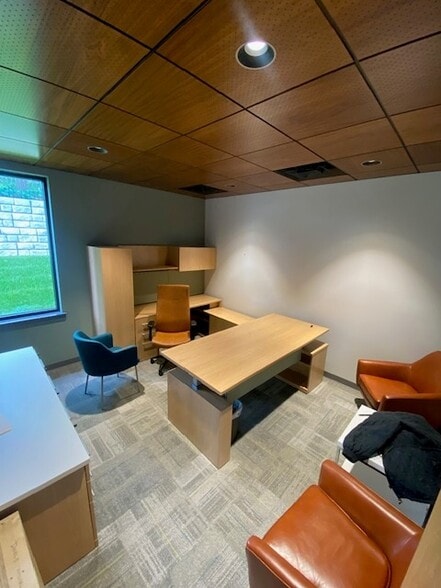 More Photos Of 2210 Spedale Ct, Spring Hill Loft Creative Space For Lease