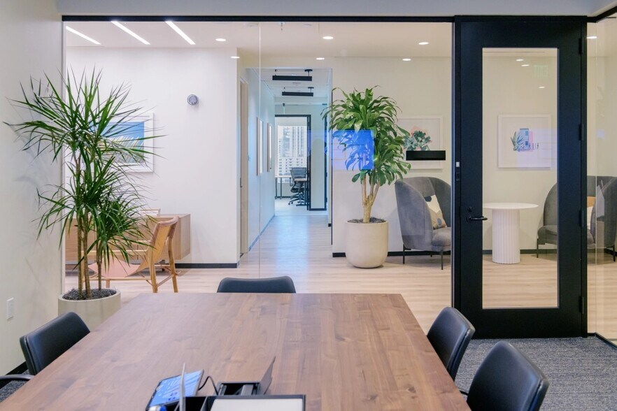 More Photos Of 222 Lakeview Ave, West Palm Beach Coworking Space