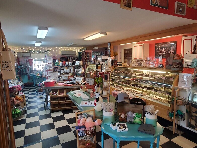 More Photos Of 5030 State Hwy, Eastham Freestanding For Sale