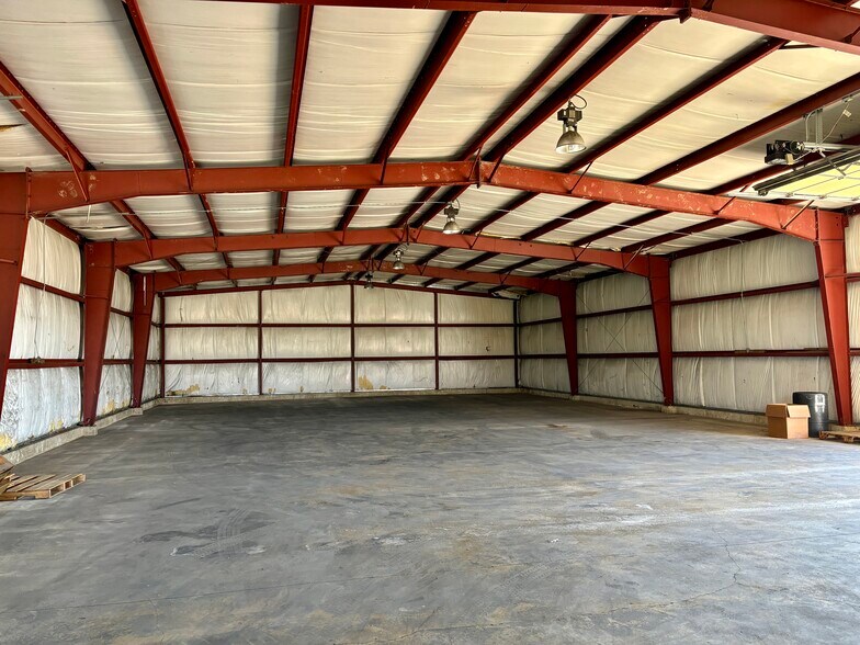 More Photos Of 825 New York Dr, Vandalia Storefront Retail Office For Sale