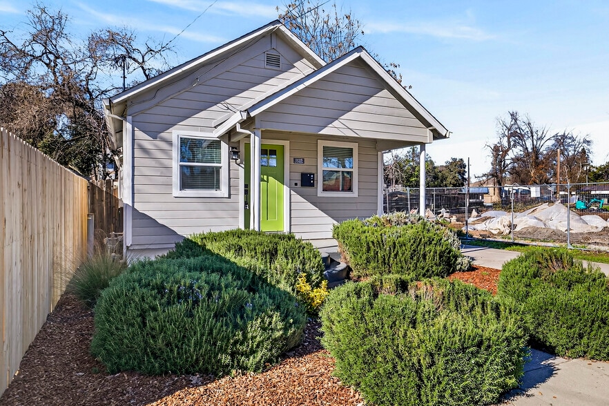 More Photos Of 1128 W 5th St, Chico Multifamily For Sale