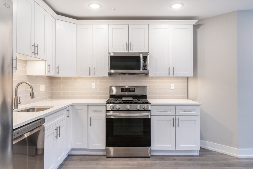 More Photos Of 1309 S 52nd St, Philadelphia Apartments For Sale