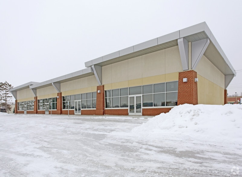 More Photos Of 7828 Hudson Rd, Woodbury Freestanding For Lease